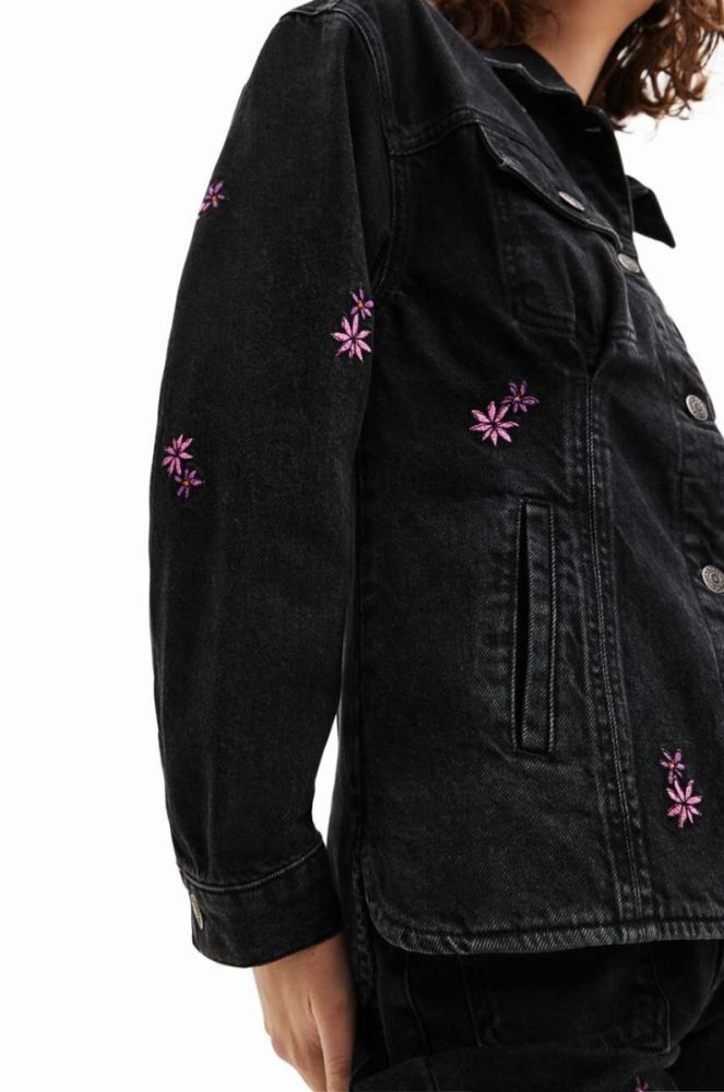 Джинсова куртка Desigual 23WWED33 WOMAN DENIM TRUCKER JACKET жіноча колір чорний перехідна фото 3