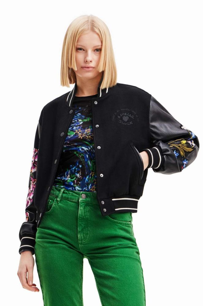 Куртка-бомбер Desigual 23WWEW88 WOMAN WOVEN JACKET жіноча колір чорний перехідна