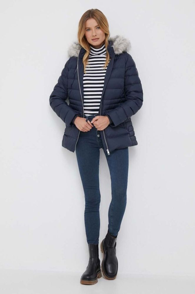 Пухова куртка Tommy Hilfiger жіноча колір синій зимова (3424581) фото 2