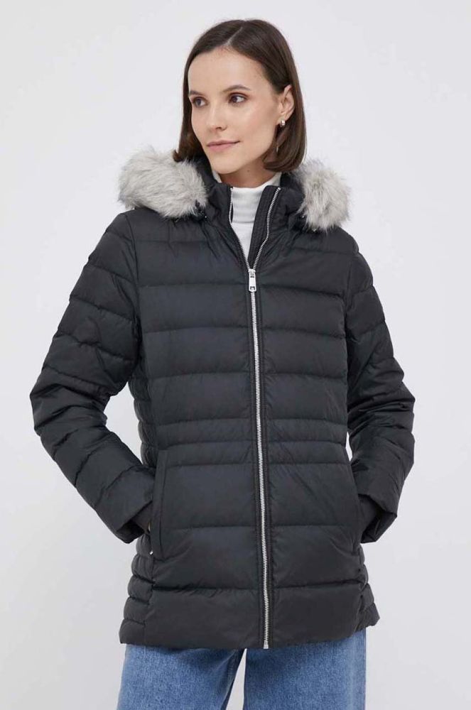Пухова куртка Tommy Hilfiger жіноча колір чорний зимова (3424576)