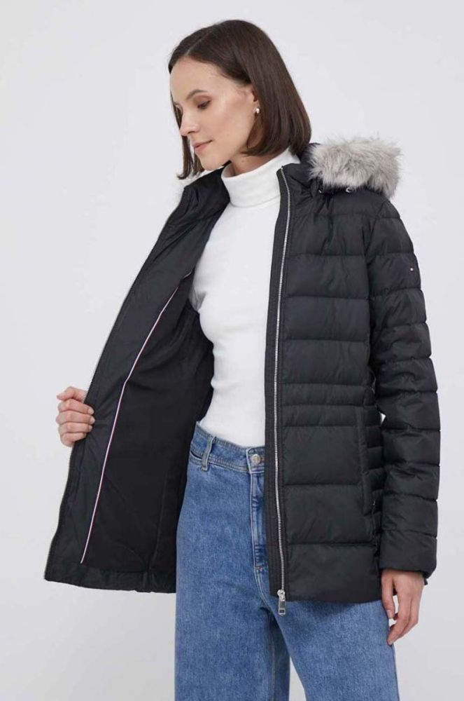 Пухова куртка Tommy Hilfiger жіноча колір чорний зимова (3424576) фото 6