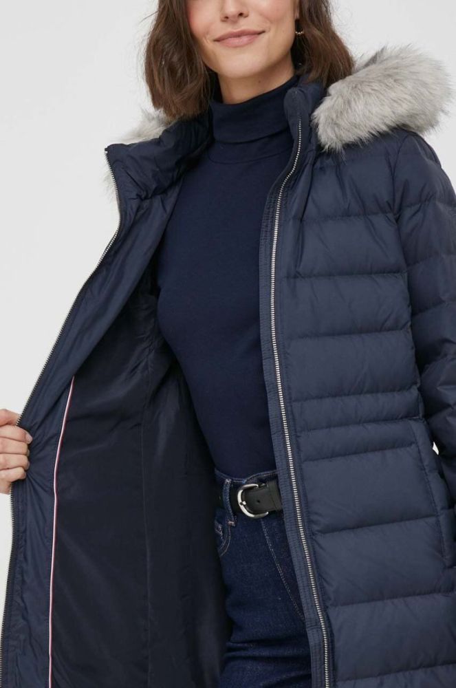 Пухова куртка Tommy Hilfiger жіноча колір синій зимова (3420438) фото 9