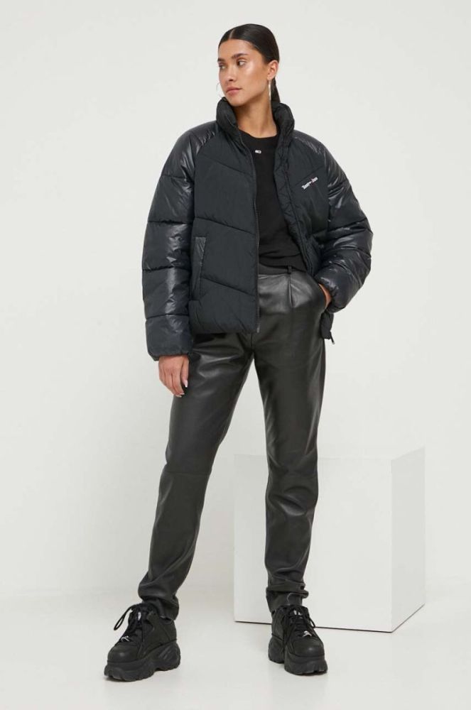 Куртка Tommy Jeans жіноча колір чорний зимова (3429562) фото 2