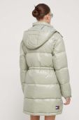 Пухова куртка Tommy Jeans жіноча колір зелений зимова (3574883)