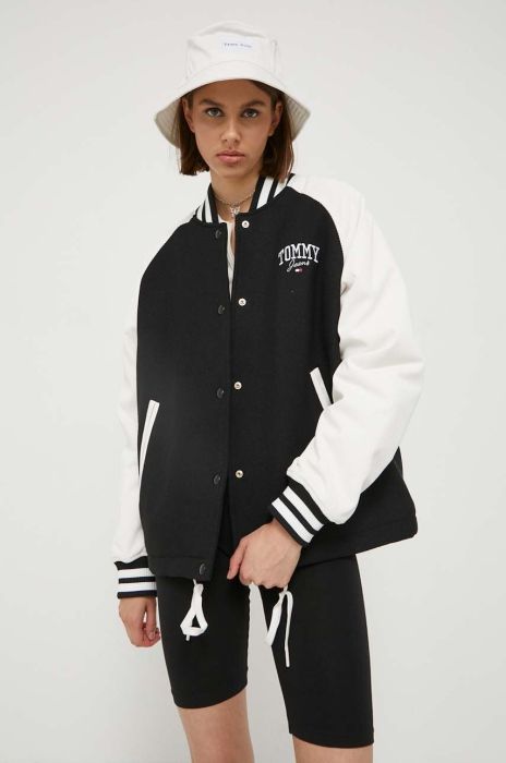 Куртка Tommy Jeans жіноча колір чорний перехідна (3403824)