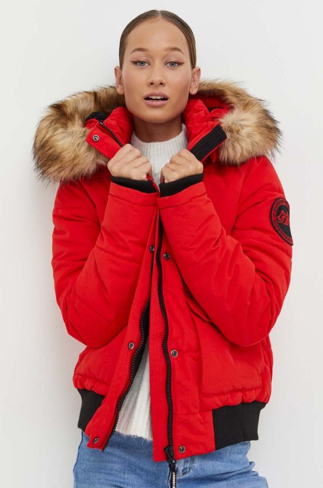 Куртка Superdry жіноча колір червоний зимова (3593018)