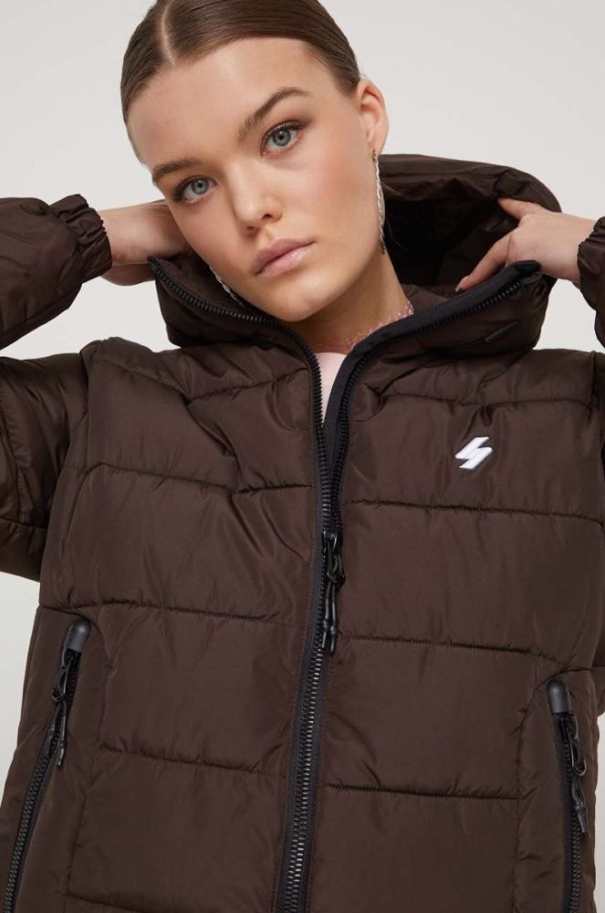 Куртка Superdry жіноча колір коричневий зимова (3574953) фото 4