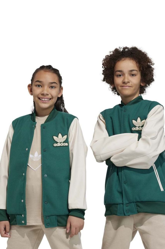 Дитяча куртка-бомбер adidas Originals колір зелений