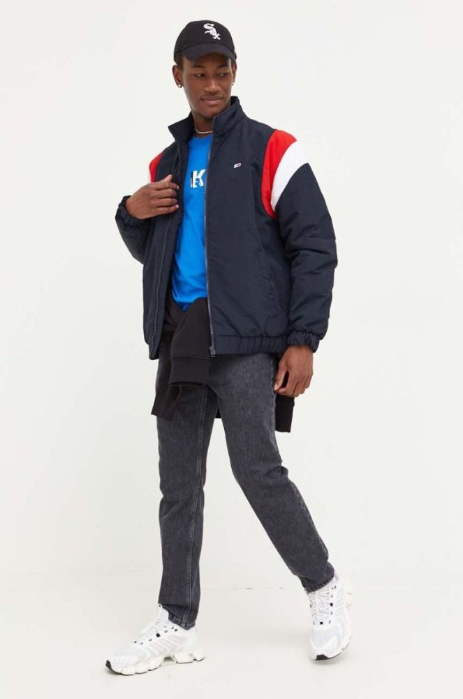 Куртка Tommy Jeans чоловіча колір синій перехідна (3351524) фото 2