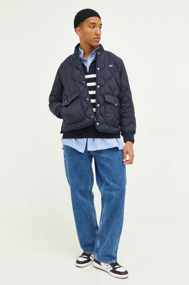Пухова куртка Tommy Jeans чоловіча колір синій перехідна (3284184)