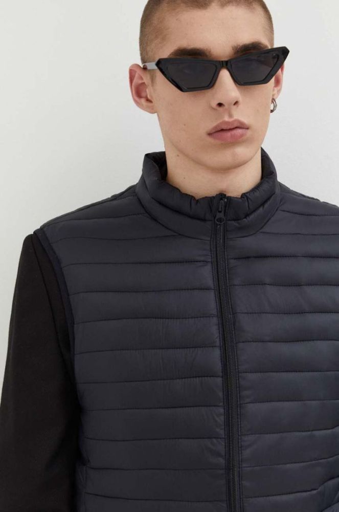 Безрукавка Quiksilver чоловічий колір чорний перехідний фото 4