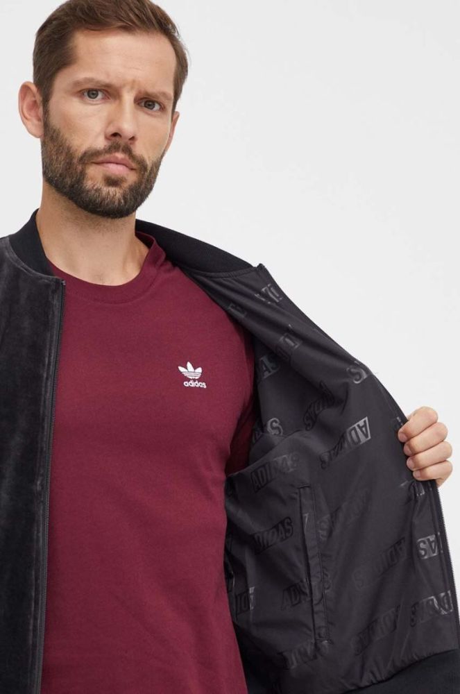 Двостороння куртка-бомбер adidas чоловіча колір чорний перехідна oversize фото 7
