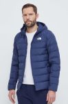 Пухова куртка The North Face чоловіча колір синій перехідна