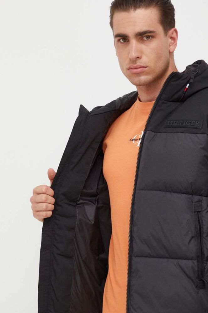 Куртка Tommy Hilfiger чоловіча колір чорний зимова (3533541) фото 6