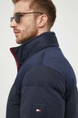 Пухова куртка Tommy Hilfiger чоловіча колір синій зимова (3558041)