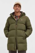 Пухова куртка Tommy Jeans чоловіча колір зелений зимова (3591351)