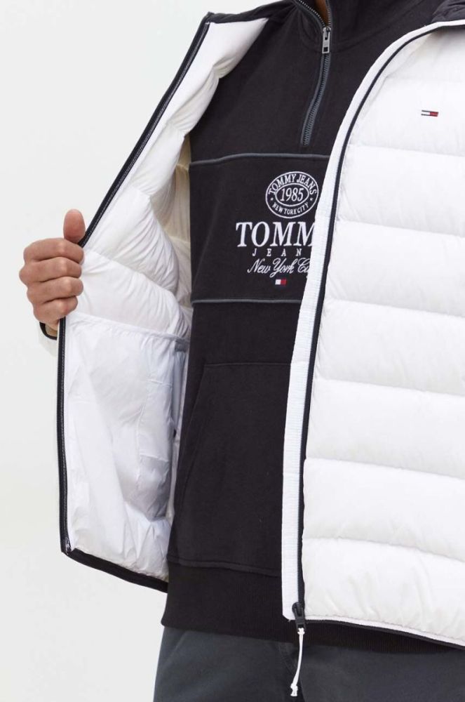 Пухова куртка Tommy Jeans чоловіча колір білий перехідна фото 6
