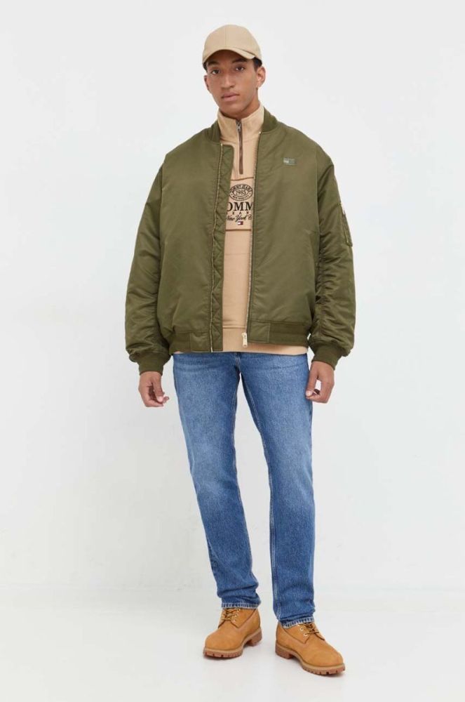 Куртка-бомбер Tommy Jeans колір зелений перехідна фото 2