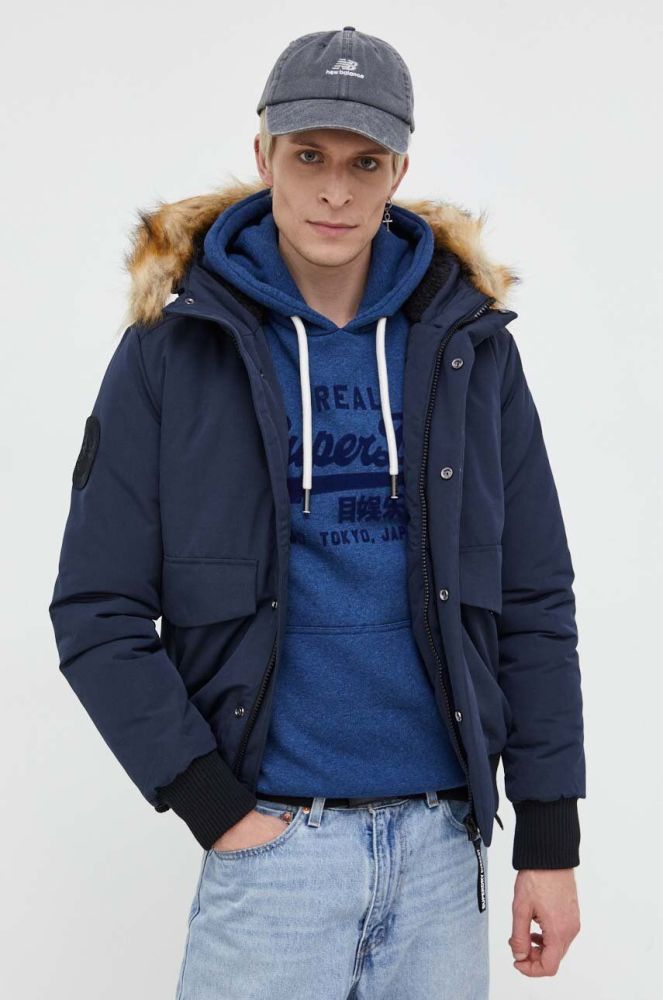 Куртка Superdry чоловіча колір синій зимова (3489820)
