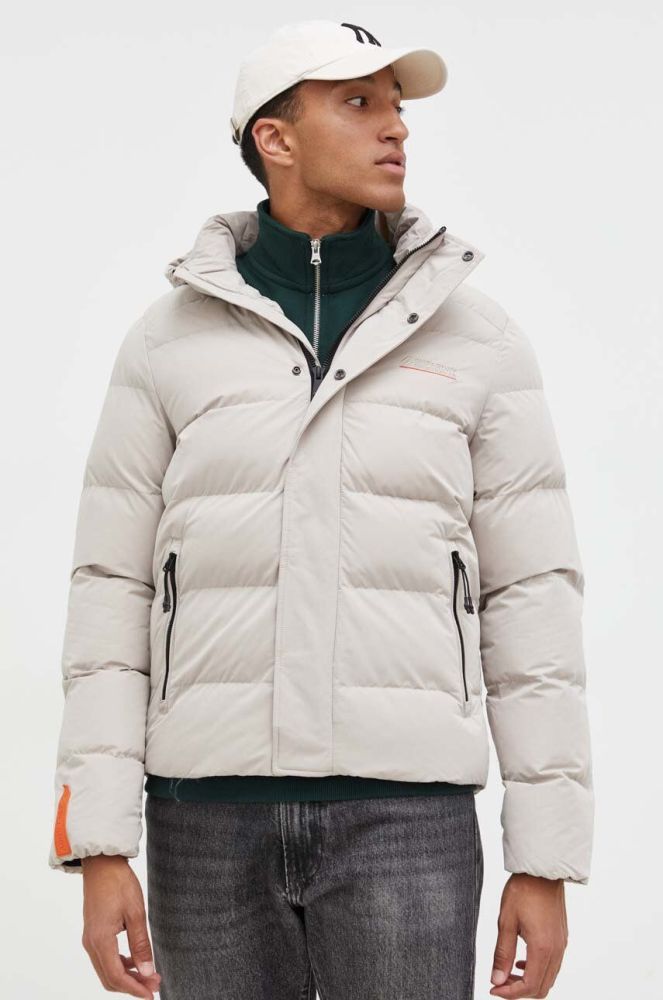 Куртка Superdry чоловіча колір бежевий зимова (3575182)