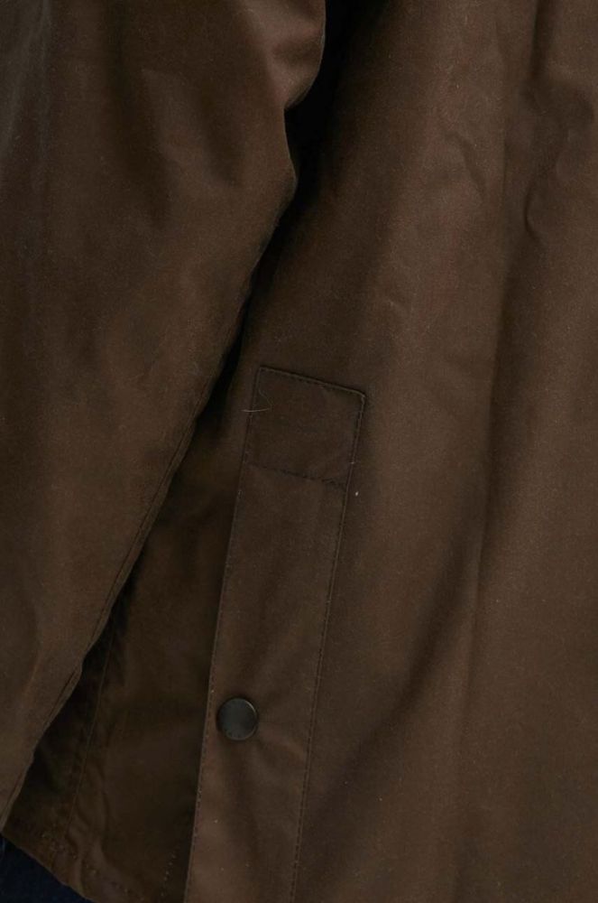 Куртка Barbour чоловіча колір коричневий перехідна фото 6