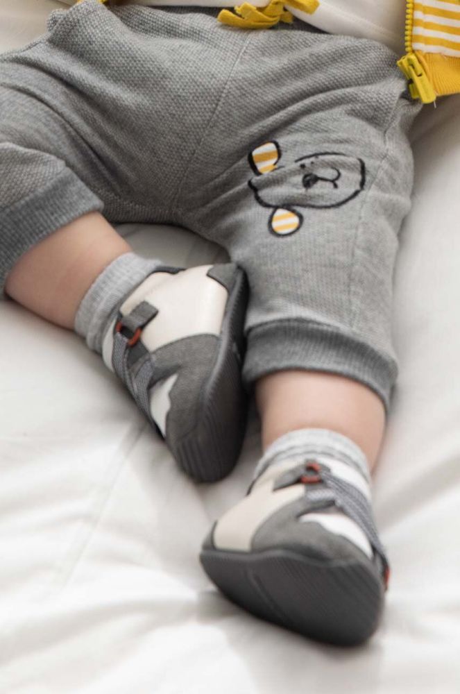 Черевики для немовля Mayoral Newborn колір сірий (3430141)