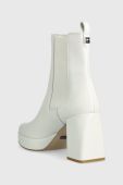 Шкіряні черевики Guess WILEY жіночі колір білий каблук блок FL7WLY LEA10 Шкіряні черевики Guess WILEY жіночі колір білий каблук блок FL7WLY LEA10