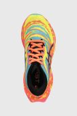 Бігові кросівки Asics Novablast 3 колір помаранчевий