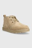 Замшеві черевики UGG Neumel жіночі колір бежевий на плоскому ходу утеплене 1094269