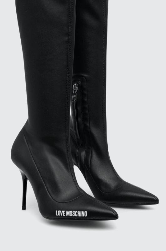 Чоботи Love Moschino SPILLO95 жіночі колір чорний на шпильці JA26109G0HIEZ000 фото 2