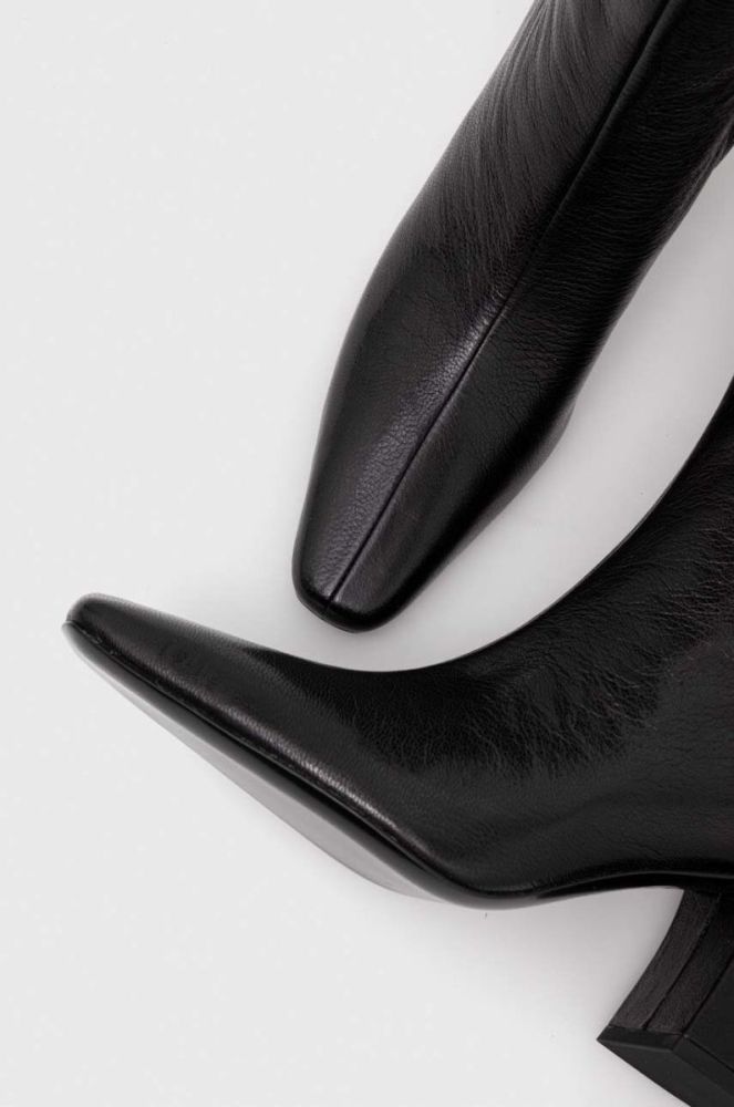 Шкіряні чоботи Tory Burch BANANA TALL BOOT жіночі колір чорний каблук блок 154529-006 фото 4