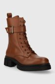 Шкіряні черевики Tommy Hilfiger COOL FEMININE BIKERBOOT жіночі колір коричневий на плоскому ходу FW0FW07322 Шкіряні черевики Tommy Hilfiger COOL FEMININE BIKERBOOT жіночі колір коричневий на плоскому ходу FW0FW07322