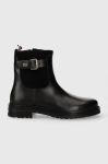 Шкіряні черевики Tommy Hilfiger BELT BOOTIE MATERIAL MIX жіночі колір чорний на плоскому ходу FW0FW07477 Шкіряні черевики Tommy Hilfiger BELT BOOTIE MATERIAL MIX жіночі колір чорний на плоскому ходу FW0FW07477