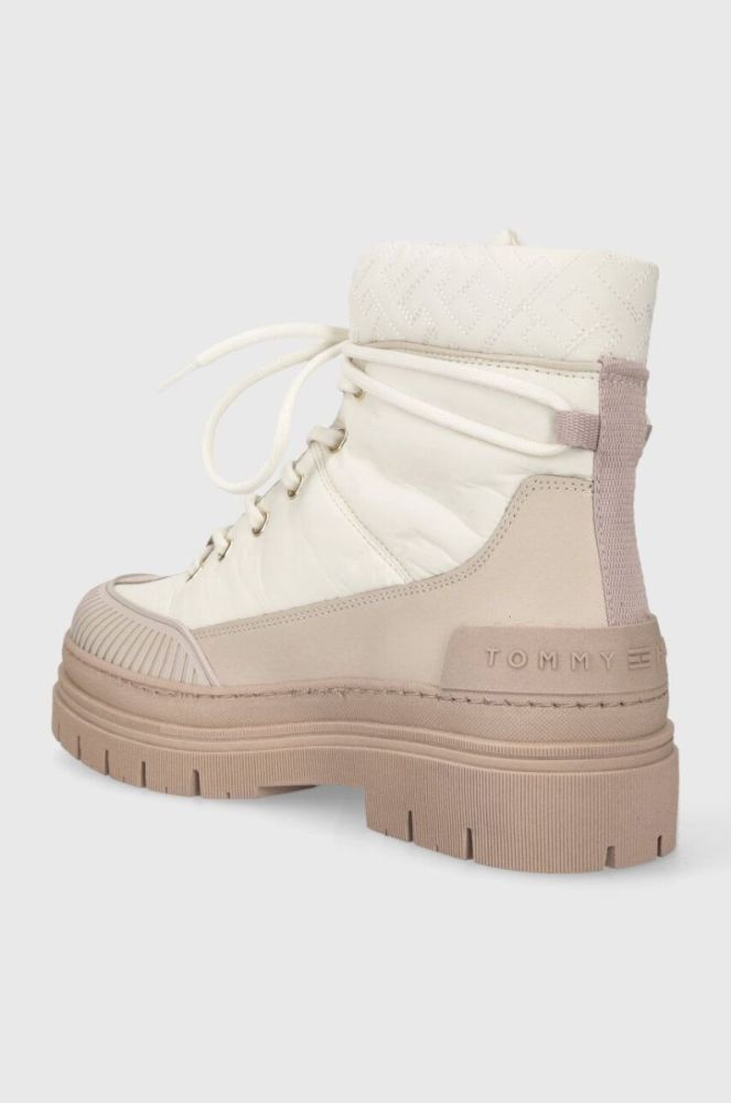 Черевики Tommy Hilfiger TH MONOGRAM OUTDOOR BOOT жіночі колір білий на плоскому ходу утеплене FW0FW07502 фото 3