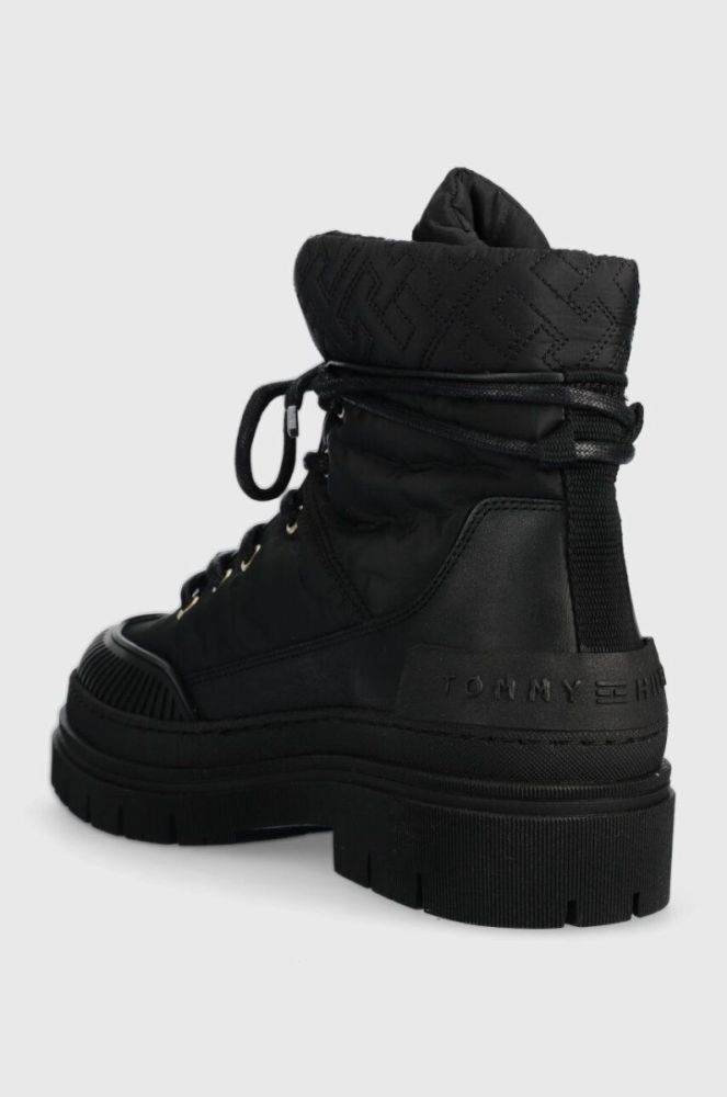 Черевики Tommy Hilfiger TH MONOGRAM OUTDOOR BOOT жіночі колір чорний на плоскому ходу утеплене FW0FW07502 фото 3