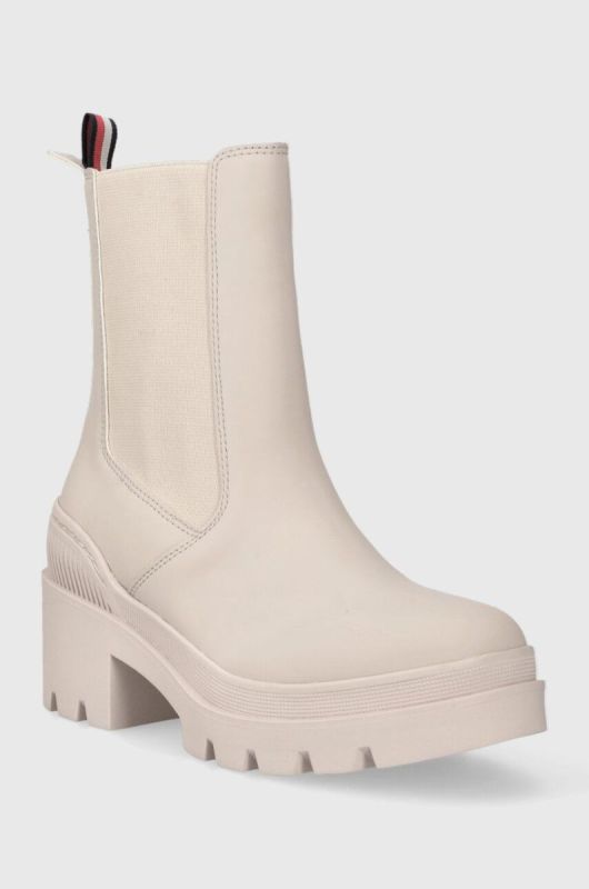 Черевики Tommy Hilfiger RUBBERIZED MID HEEL BOOT жіночі колір бежевий каблук блок FW0FW07520 фото 2