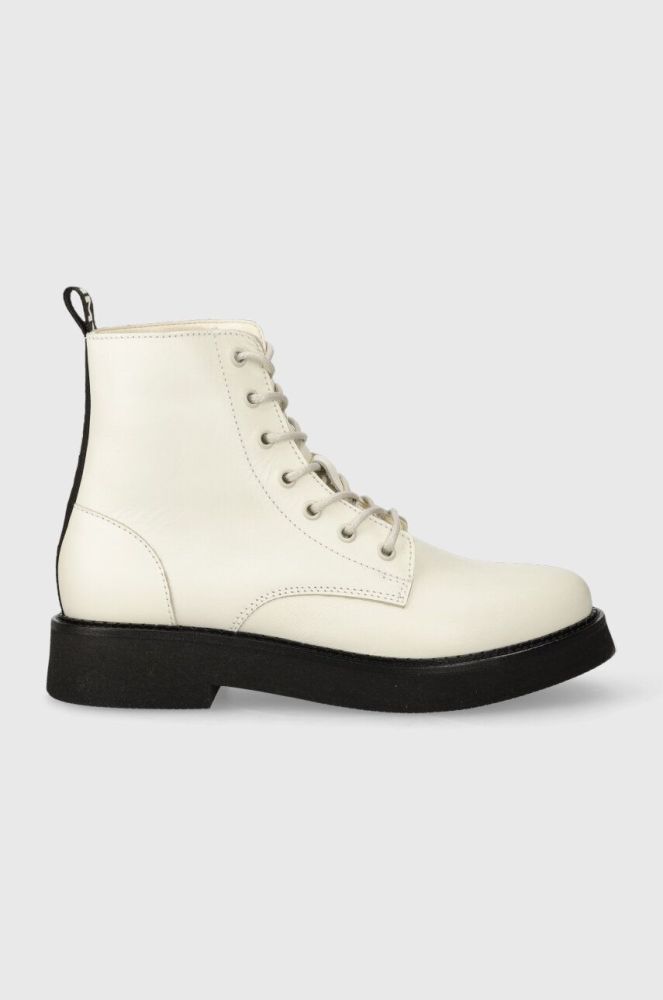 Шкіряні черевики Tommy Jeans TJW LACE UP FLAT BOOT жіночі колір білий на плоскому ходу EN0EN02310