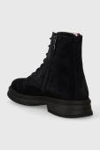 Замшеві кросівки Tommy Hilfiger HILFIGER CORE SUEDE BOOT чоловічі колір синій FM0FM04674 Замшеві кросівки Tommy Hilfiger HILFIGER CORE SUEDE BOOT чоловічі колір синій FM0FM04674