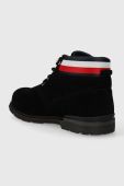Замшеві кросівки Tommy Hilfiger CORE HILFIGER SUEDE BOOT чоловічі колір чорний FM0FM04800 Замшеві кросівки Tommy Hilfiger CORE HILFIGER SUEDE BOOT чоловічі колір чорний FM0FM04800