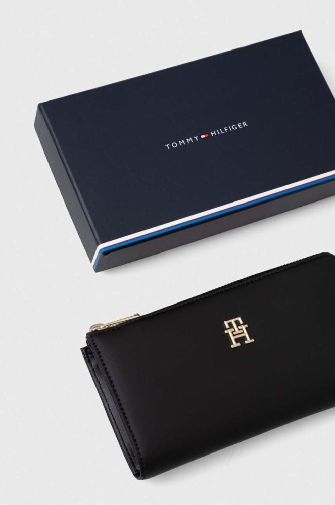 Гаманець Tommy Hilfiger жіночий колір чорний (3538248) фото 4