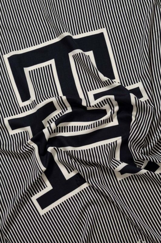 Хустка Tommy Hilfiger жіноча колір синій візерунок (3474370) фото 2