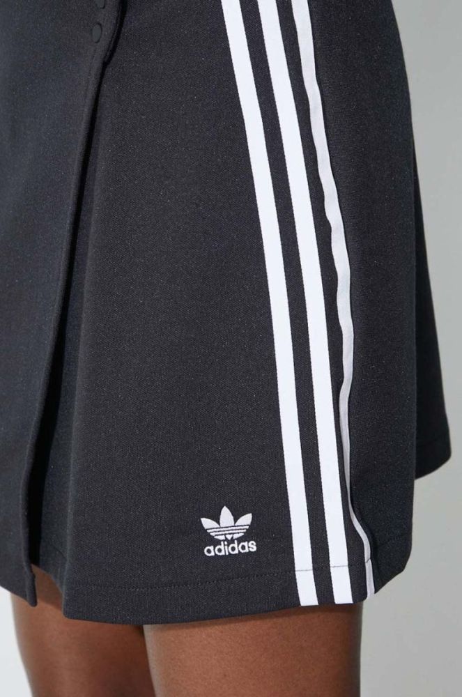 Спідниця adidas Originals колір чорний mini пряма IC5475-BLACK фото 5
