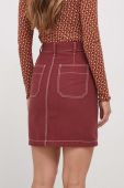 Бавовняна спідниця United Colors of Benetton колір бордовий mini розкльошена Бавовняна спідниця United Colors of Benetton колір бордовий mini розкльошена