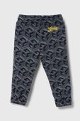 Дитячі бавовняні штани Guess колір синій візерунок (3366439)