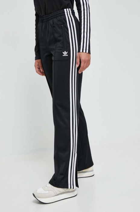 Спортивні штани adidas Originals колір чорний з аплікацією (3633360)