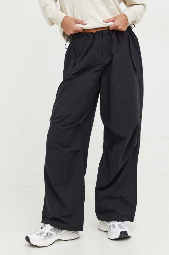 Штани Tommy Jeans жіночі колір чорний широке середня посадка
