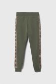 Дитячі спортивні штани Guess колір зелений візерунок (3404409)