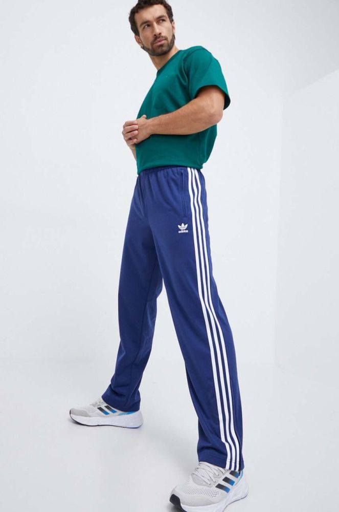 Спортивні штани adidas Originals колір синій з аплікацією (3625954)