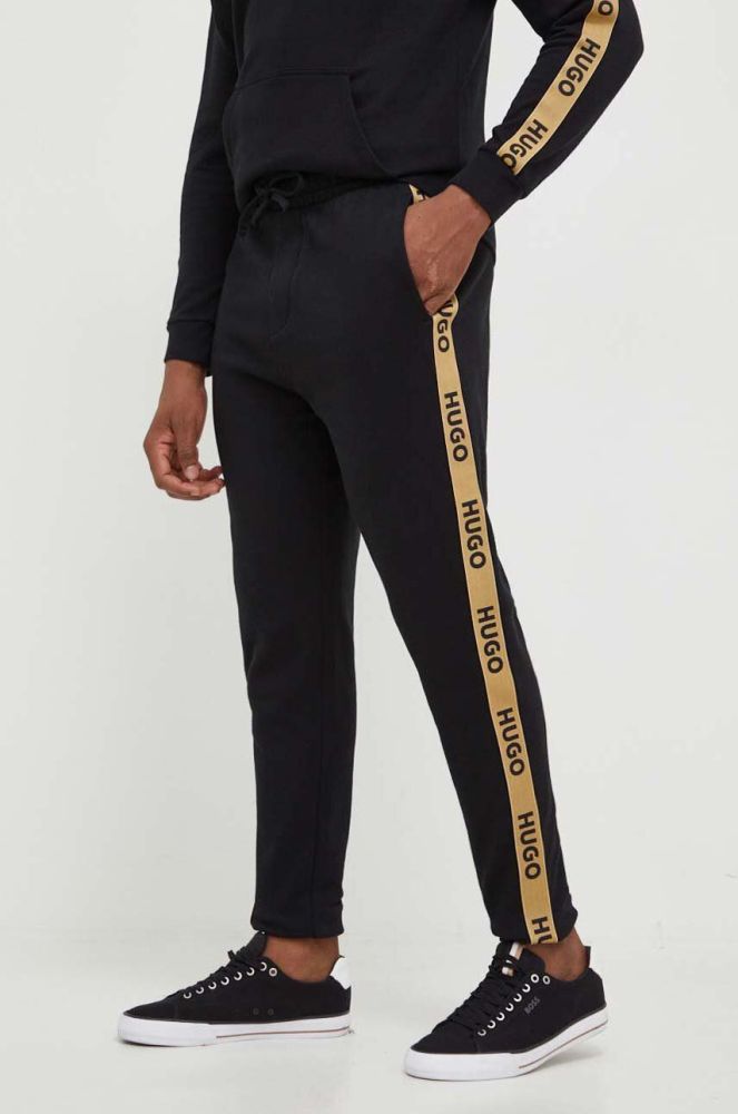 Бавовняні штани лаунж HUGO колір чорний з аплікацією (3501263)