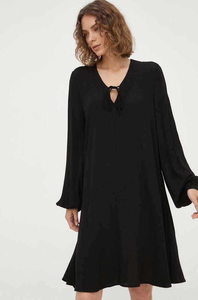 Сукня Bruuns Bazaar Lilli Lavina колір чорний mini розкльошена